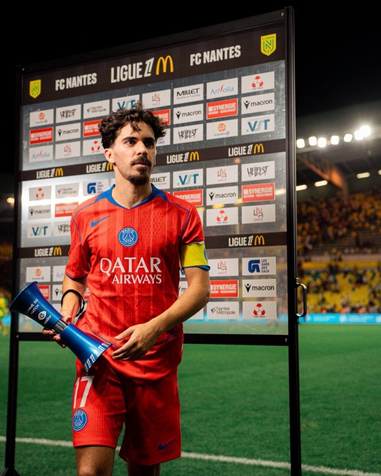 星空体育官网-客场绝杀南特！巴黎中场维蒂尼亚赛后当选全场最佳球员