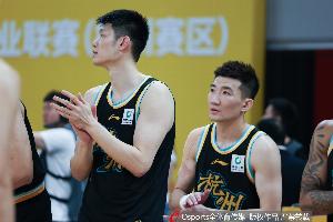 星空体育app-媒体人：广厦是正常发挥 三个核心都是得分20＋ 解决了篮板球问题